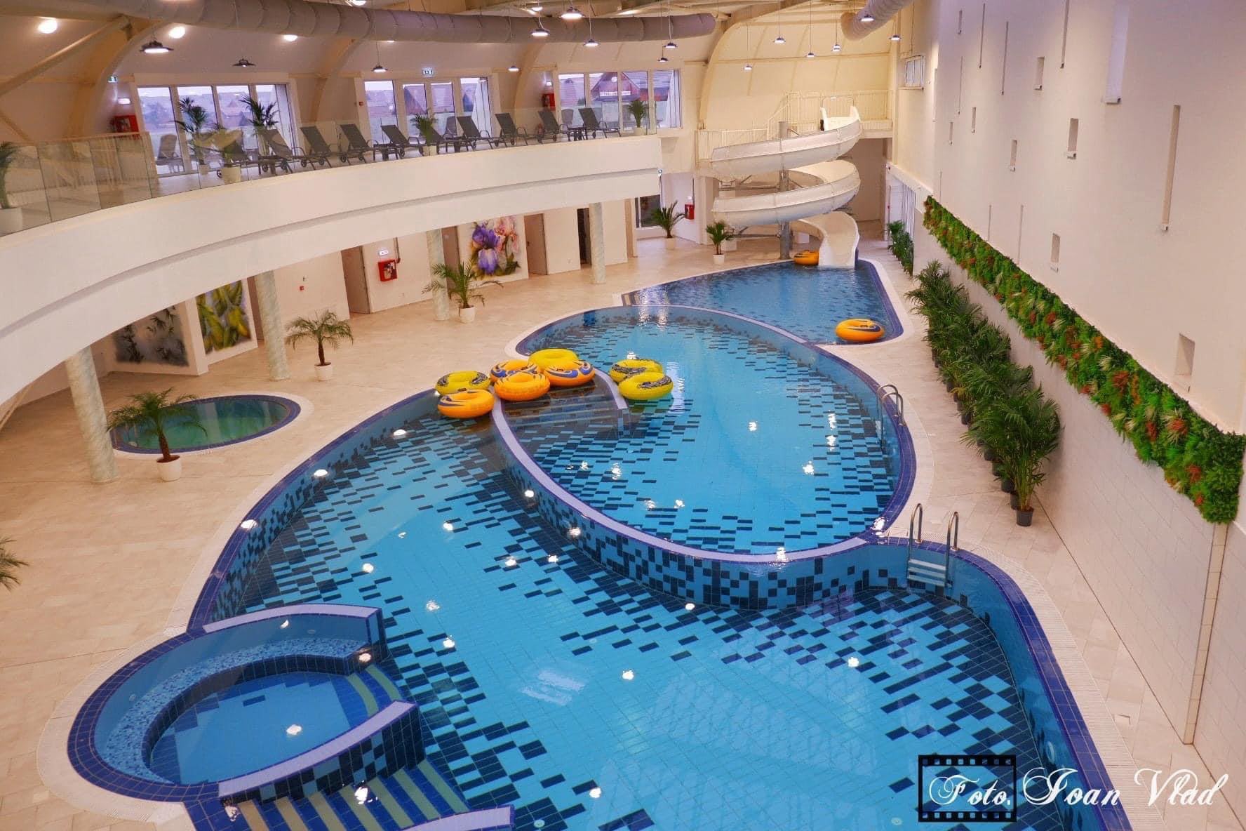Piscine interioare încălzite la Centrul Legacy